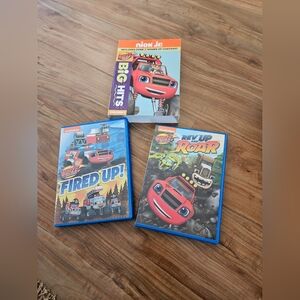 Nickelodeon Blaze and the Monster Machines DVD Set - Red and Blue